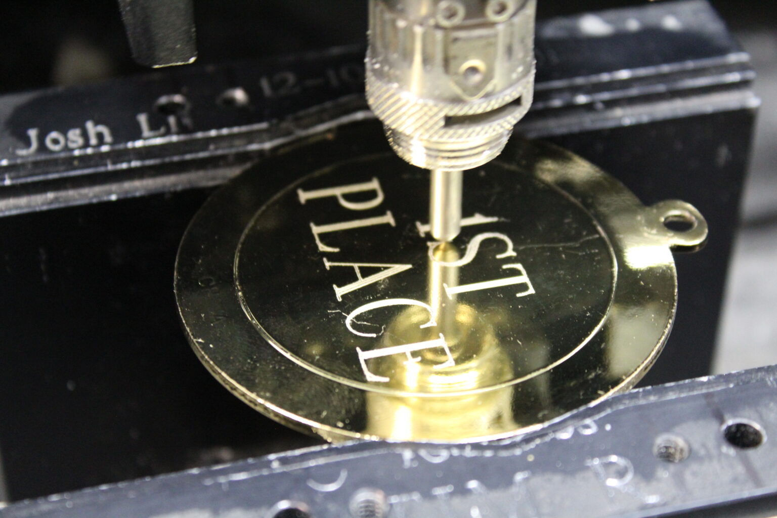 Engraving and metal engraving services